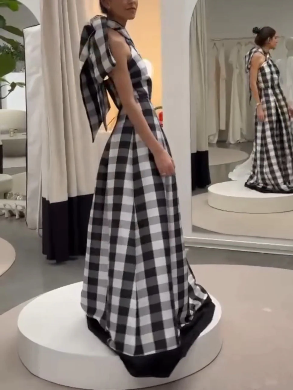 Classic Plaid Print Halter Neck Maxi Dress - Image 2