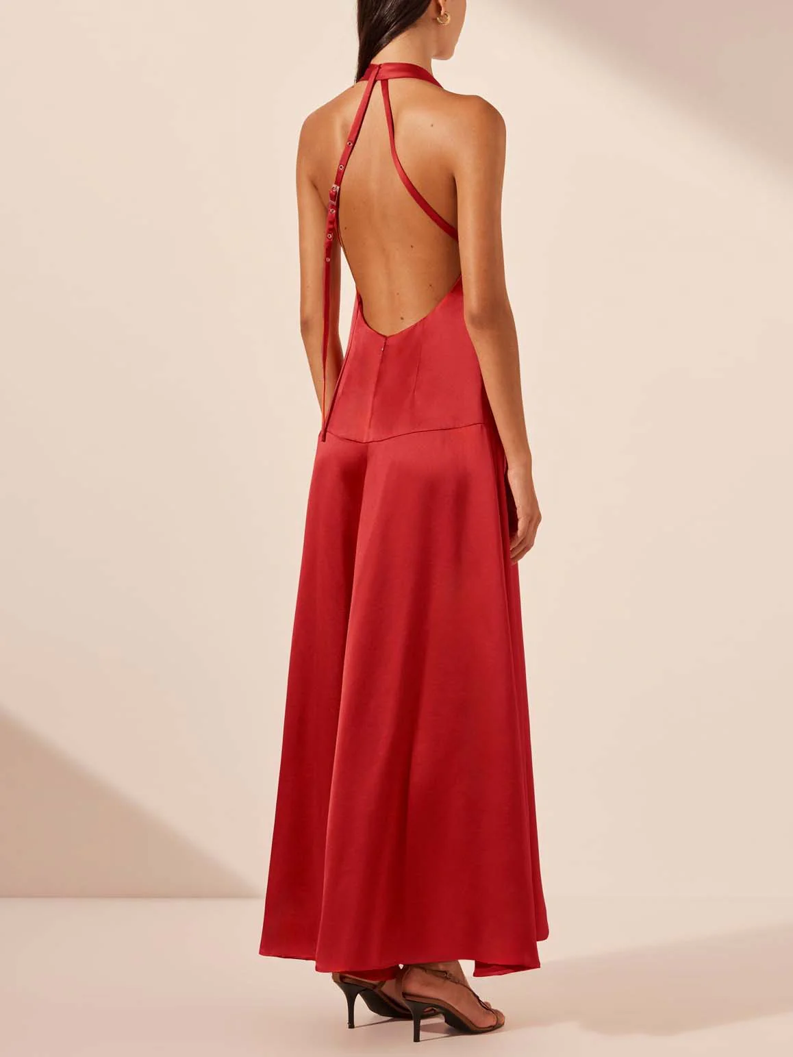 Elegant Deep V Neck Halter Maxi Dress - Image 3
